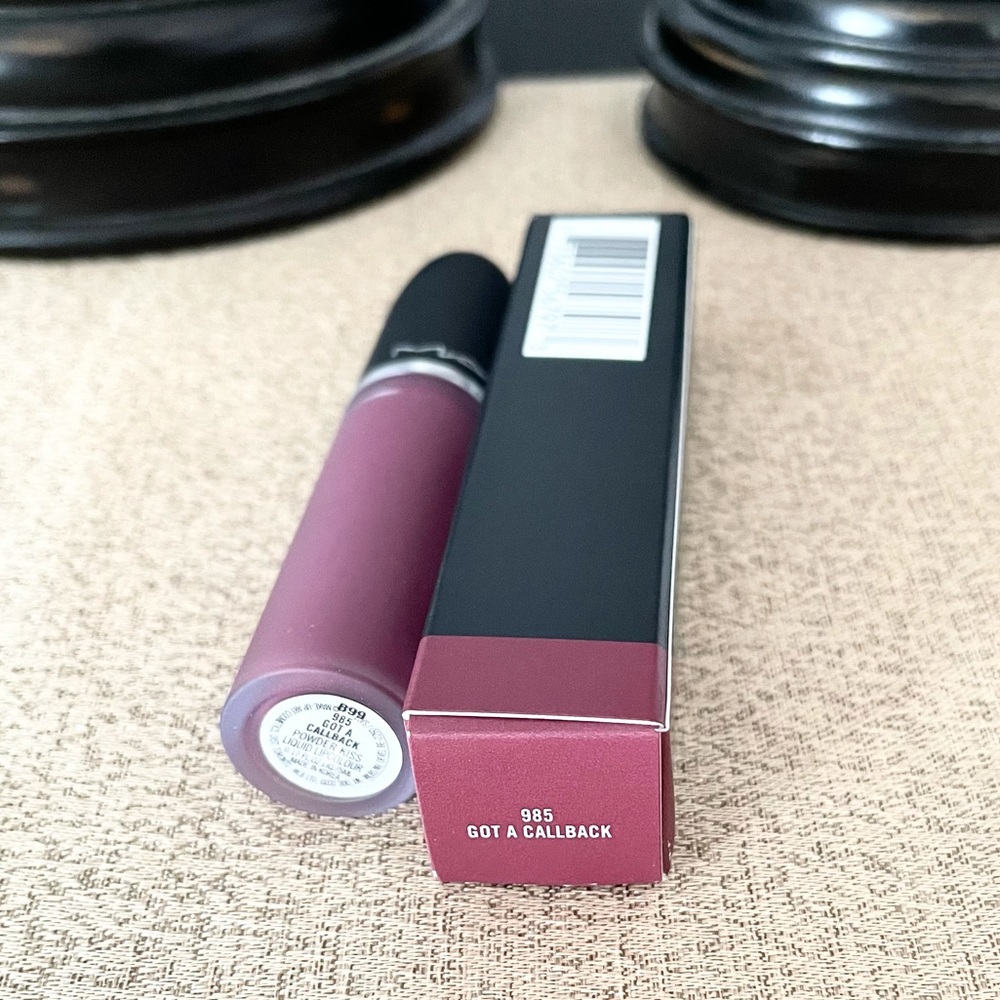 NWT MAC-POWDER KISS LIQUID LIPCOLOUR-GOT A CALL BACK - Picture 3 of 9